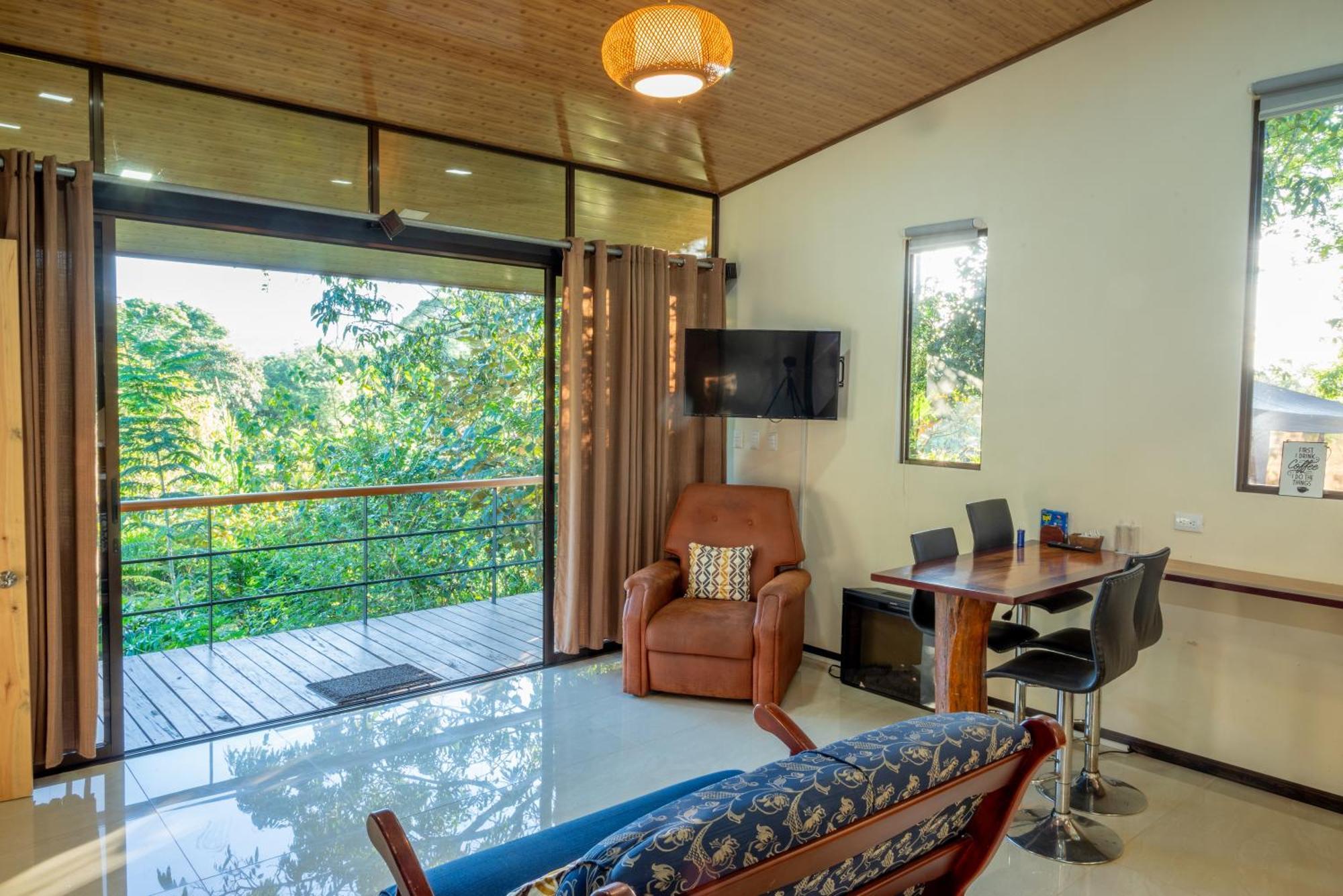 Modern Loft Inside A Beautiful Farm Apartment General Viejo ภายนอก รูปภาพ