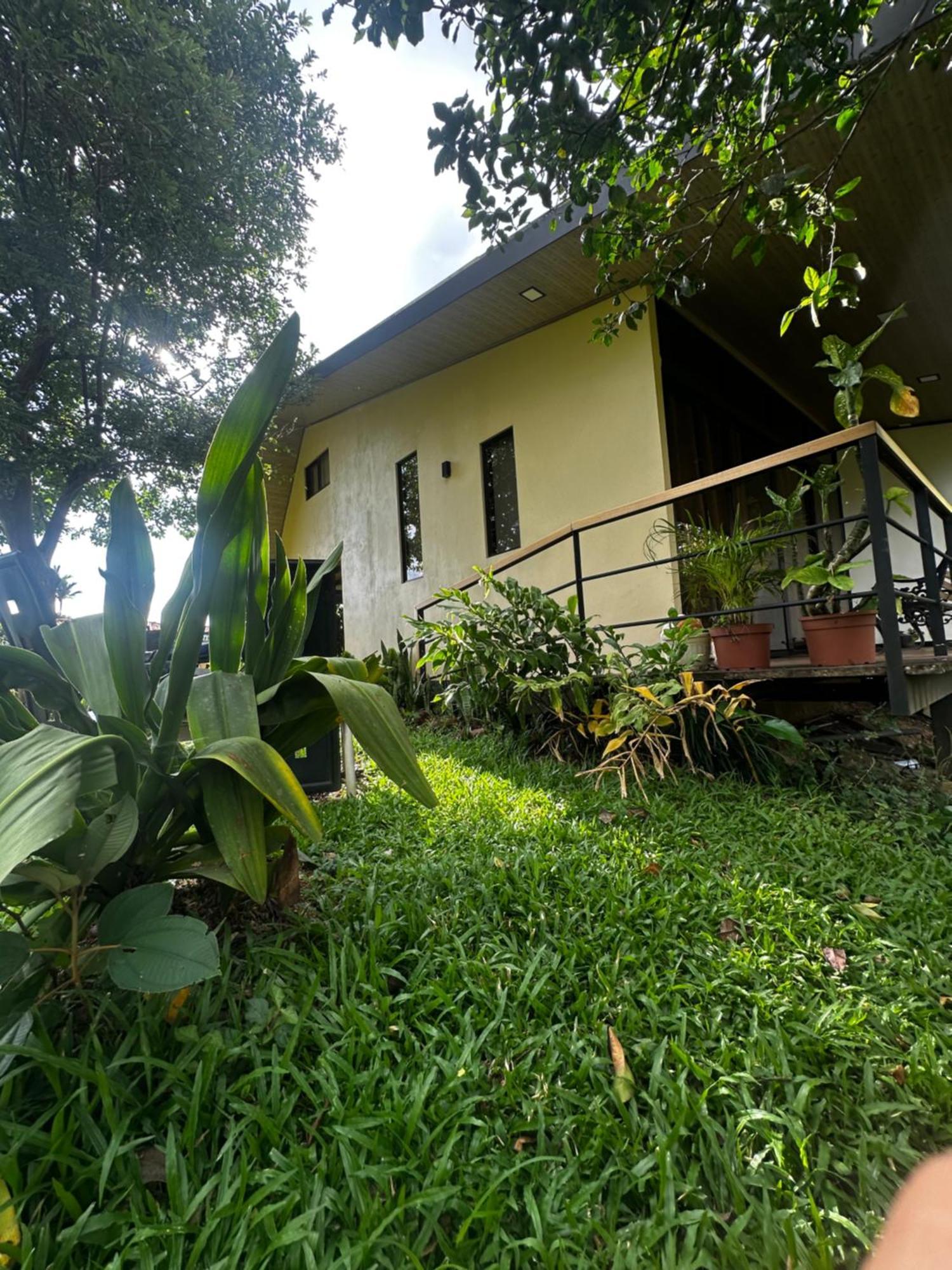 Modern Loft Inside A Beautiful Farm Apartment General Viejo ภายนอก รูปภาพ
